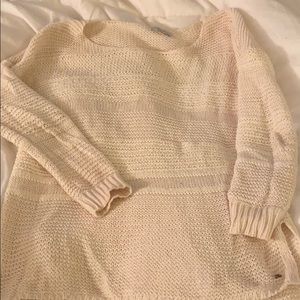 3/4 sleeved American Eagle sweater
